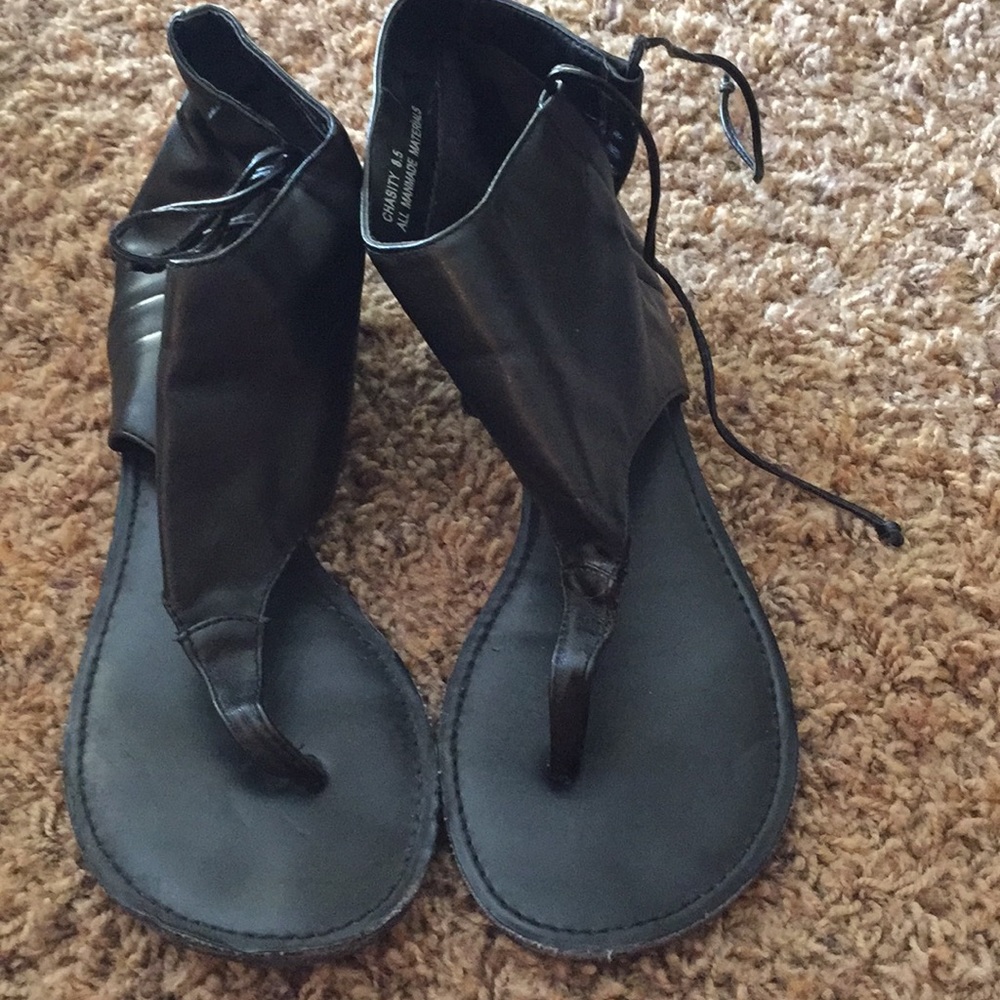 Sandals - Picture 2 of 3